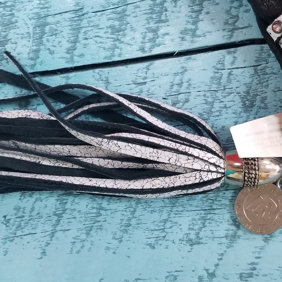 NWT LeatheRock Purse - Picture 3 of 3